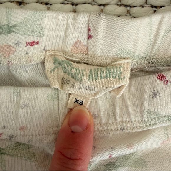 Djerf Avenue White Ruffle Pajama Shorts - Picture 4 of 4